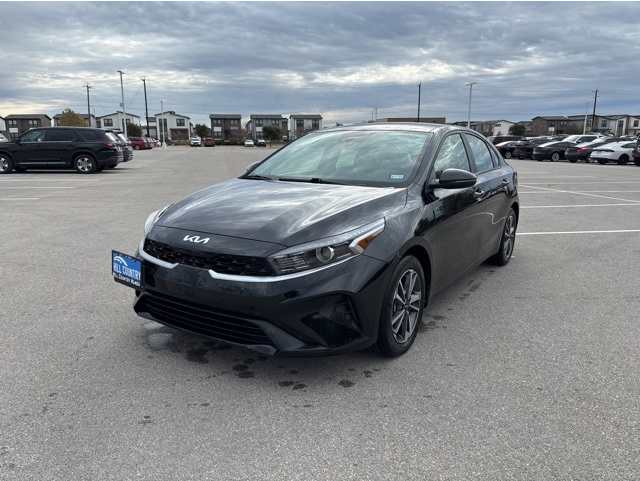 2023 Kia Forte LXS's photo