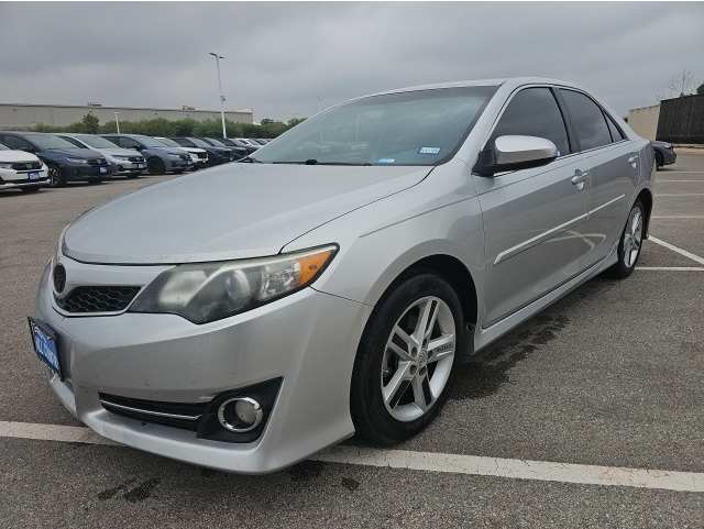 2014 Toyota Camry SE