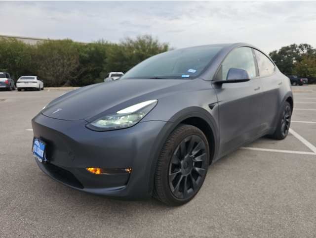 2023 Tesla Model Y Long Range's photo