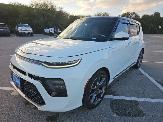 2022 Kia Soul Turbo's photo