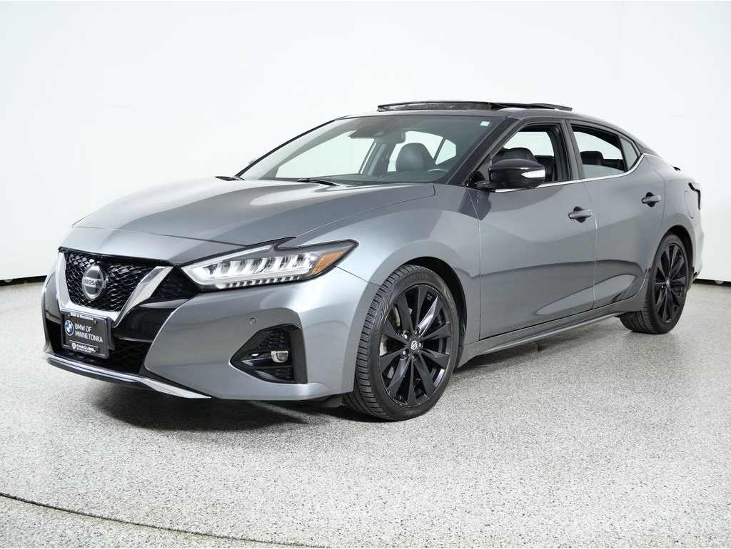 2019 Nissan Maxima SR's photo