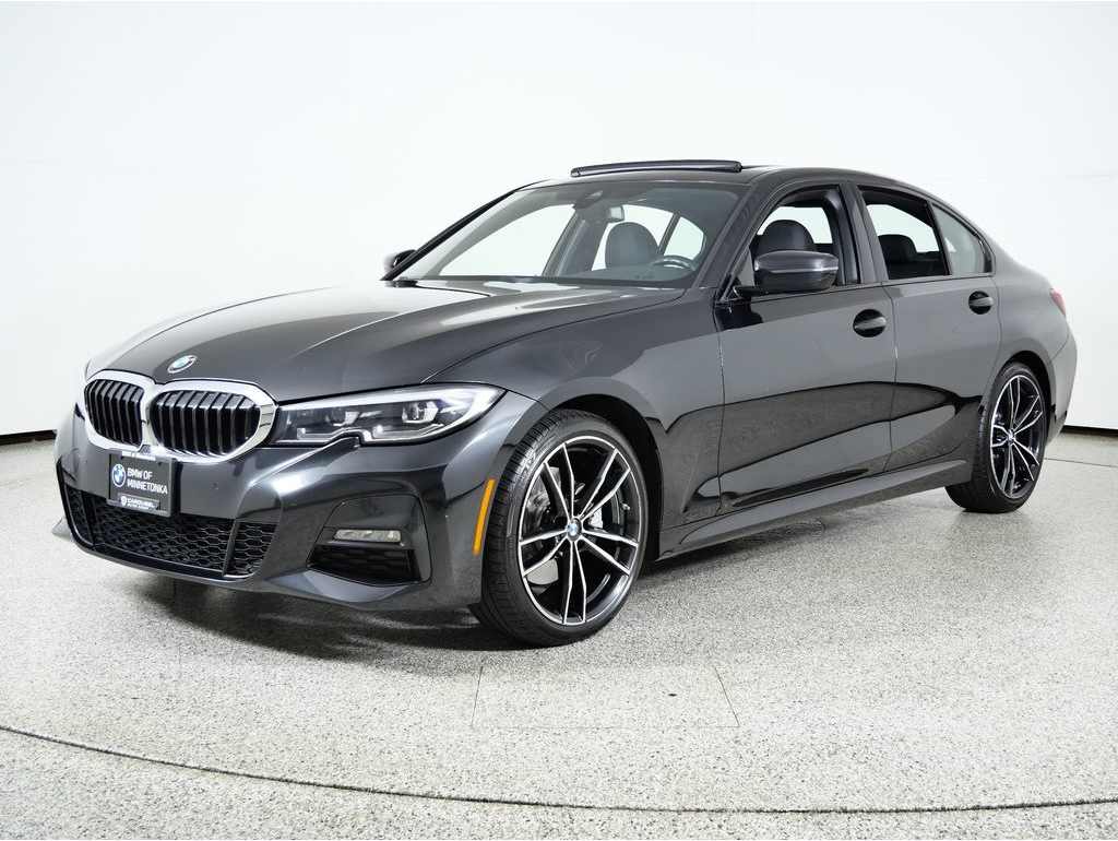 2021 BMW 3 Series 330i's photo