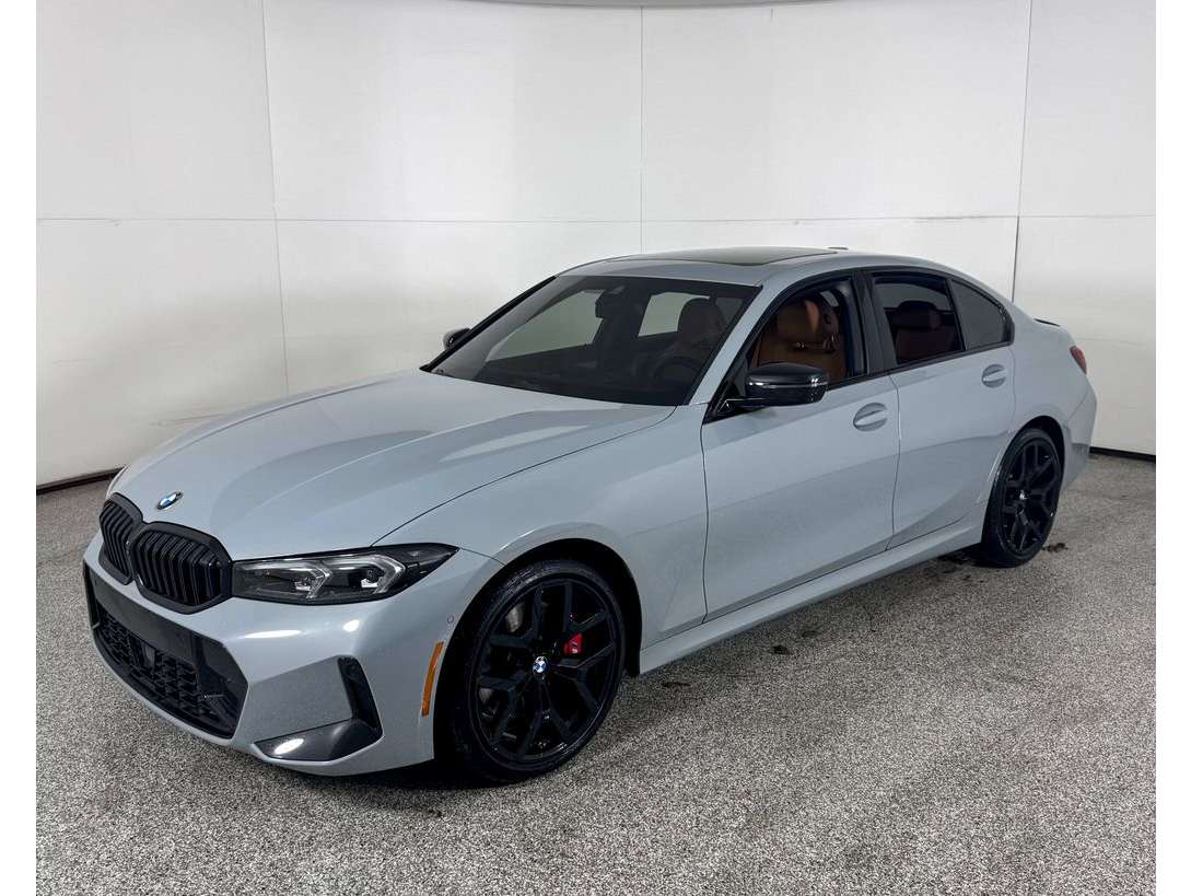 2025 BMW 3 Series 330i's photo