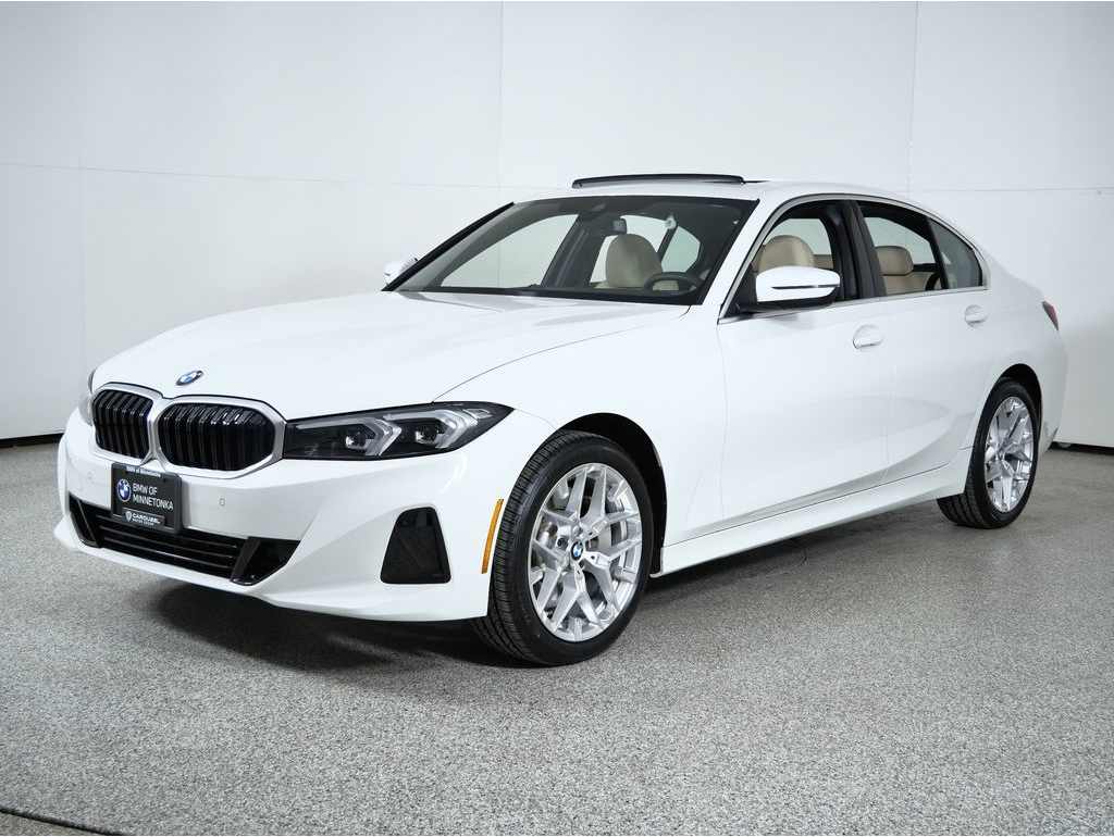 2025 BMW 3 Series 330i's photo