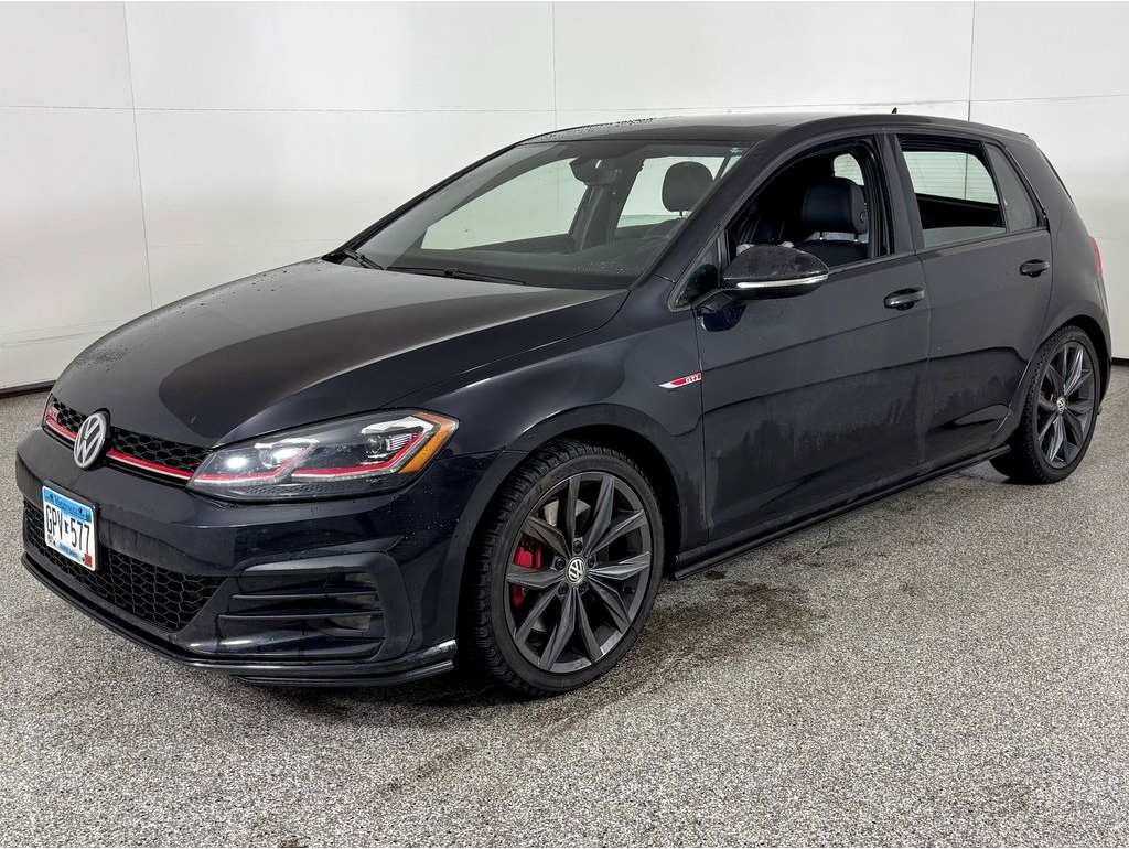 2021 Volkswagen Golf GTI SE's photo