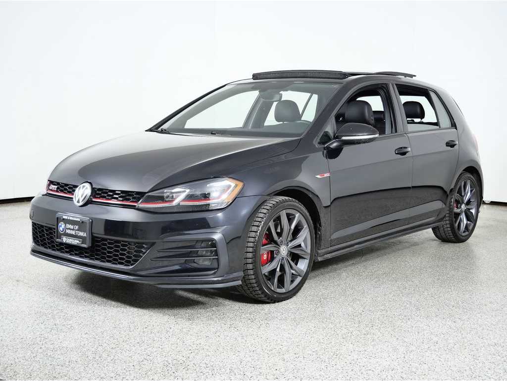 2021 Volkswagen Golf GTI SE's photo