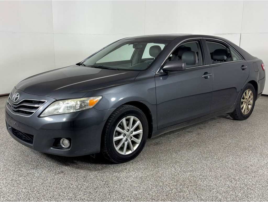 2011 Toyota Camry XLE's photo