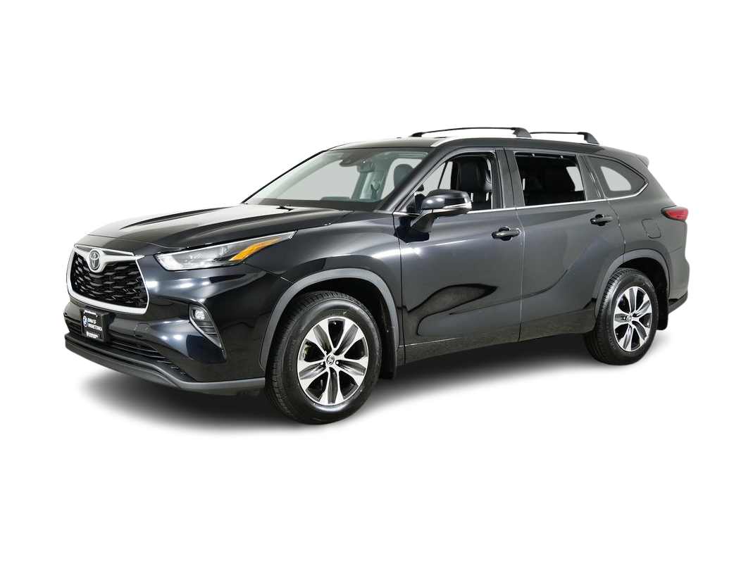 2022 Toyota Highlander XLE -
                  Wayzata, MN
