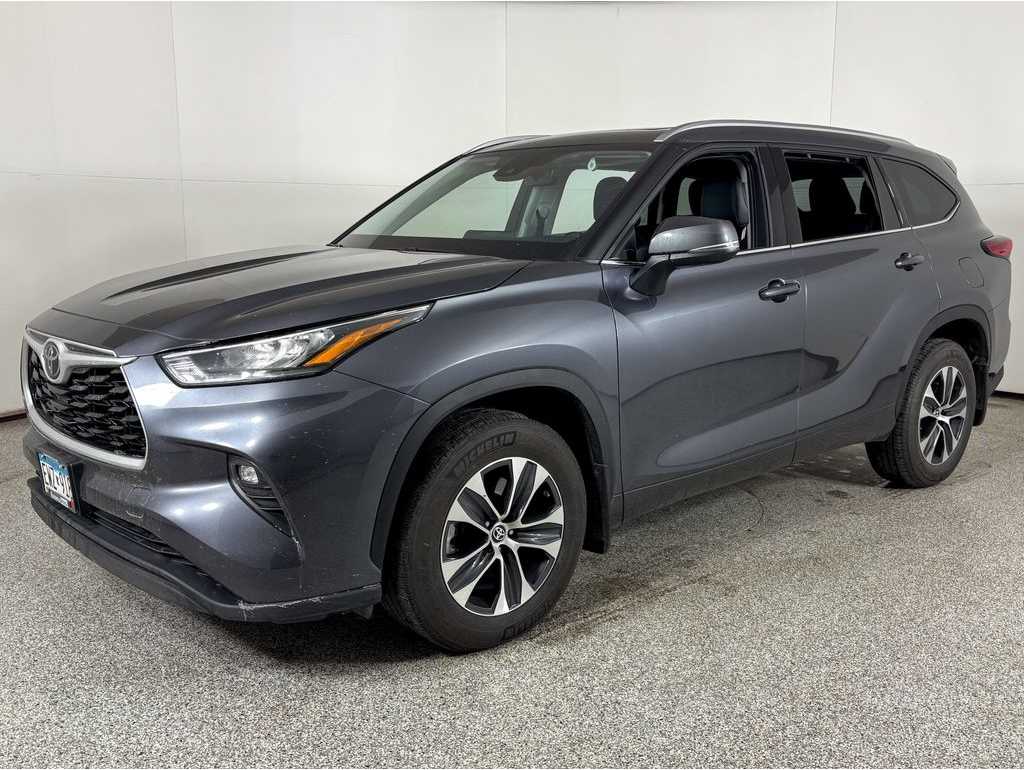 2020 Toyota Highlander XLE's photo