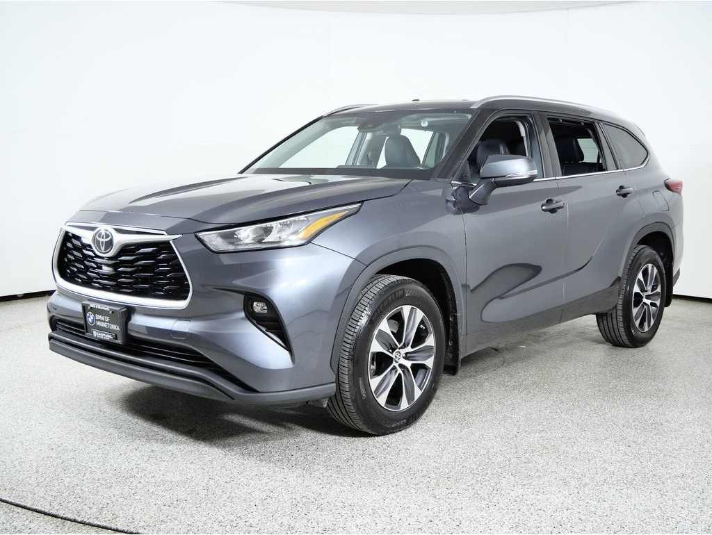 2020 Toyota Highlander XLE's photo