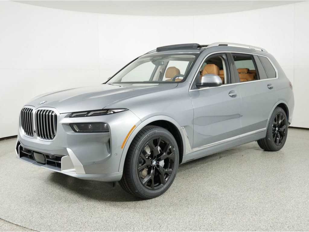 2025 BMW X7 40i's photo