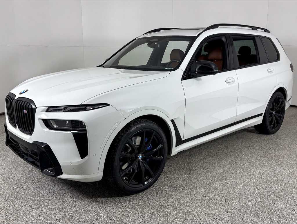 2024 BMW X7 M60i's photo