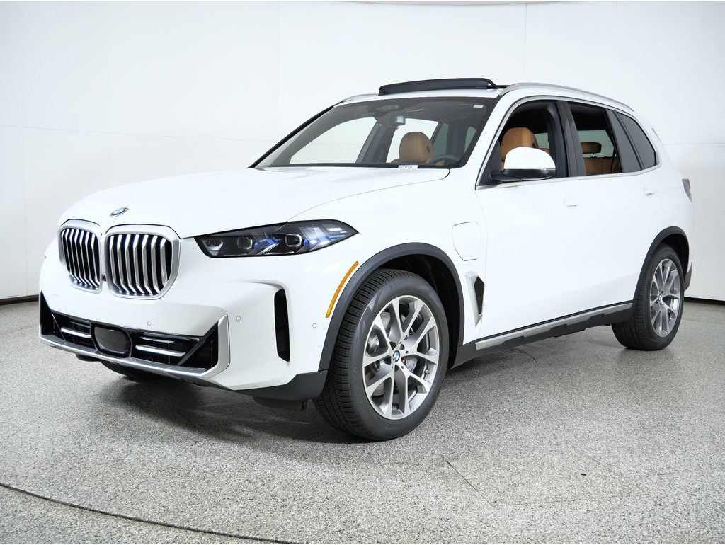 2026 BMW X5 50e's photo