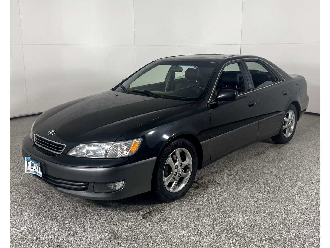 2000 Lexus ES 300's photo