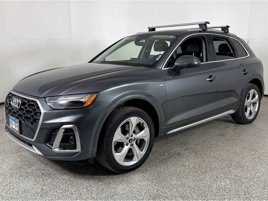 2023 Audi Q5 Premium Plus's photo