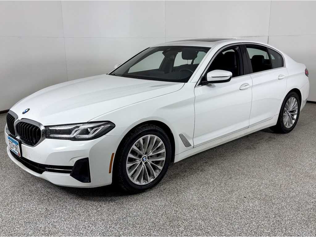 2022 BMW 5 Series 530i's photo