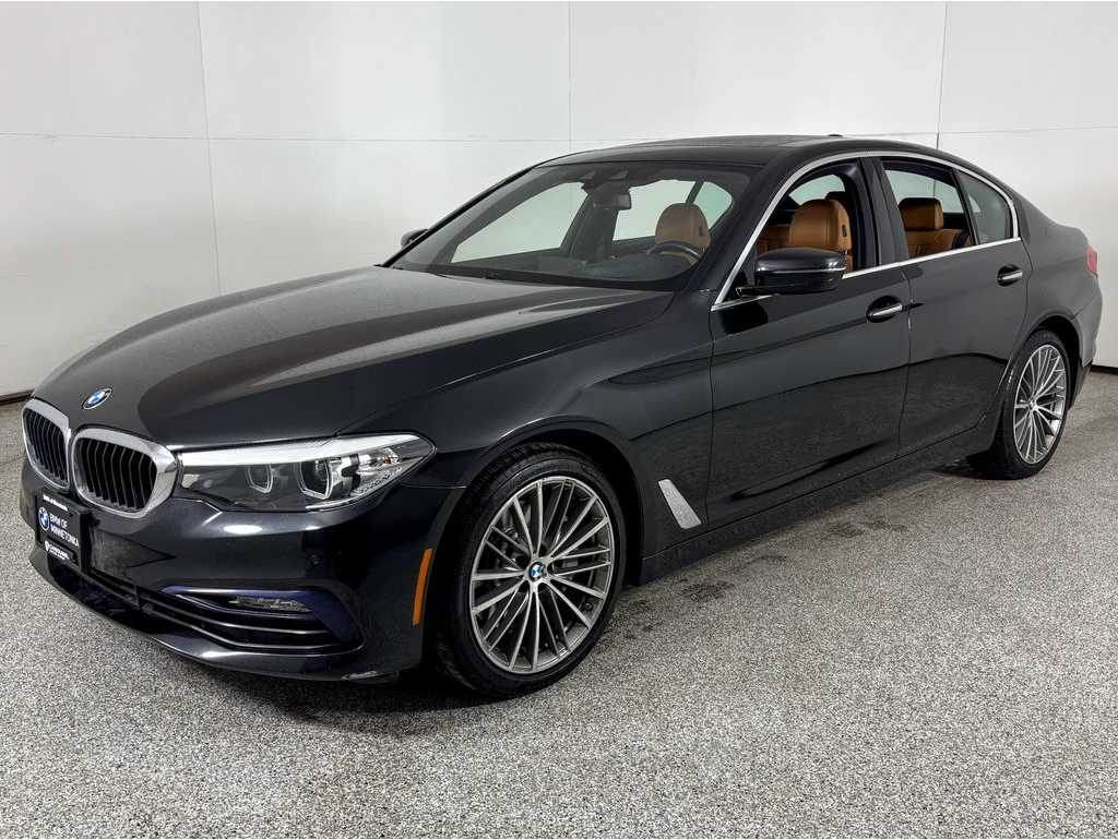 2018 BMW 5 Series 530i's photo