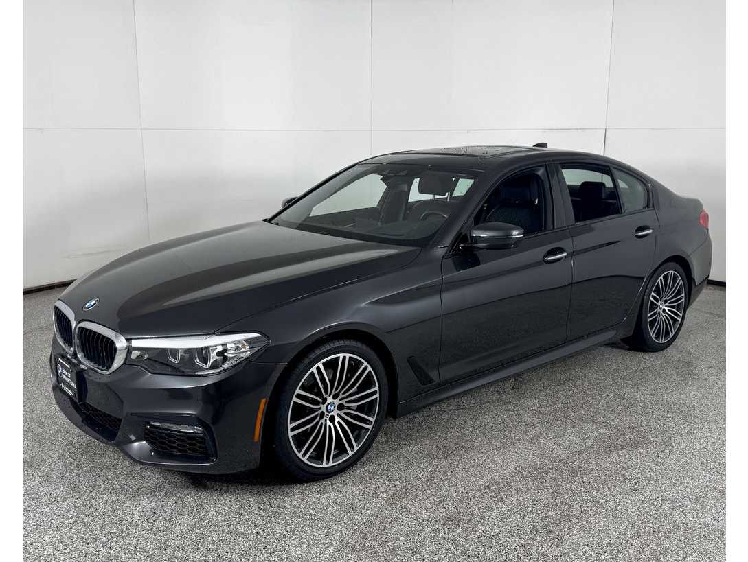 2018 BMW 5 Series 540i's photo