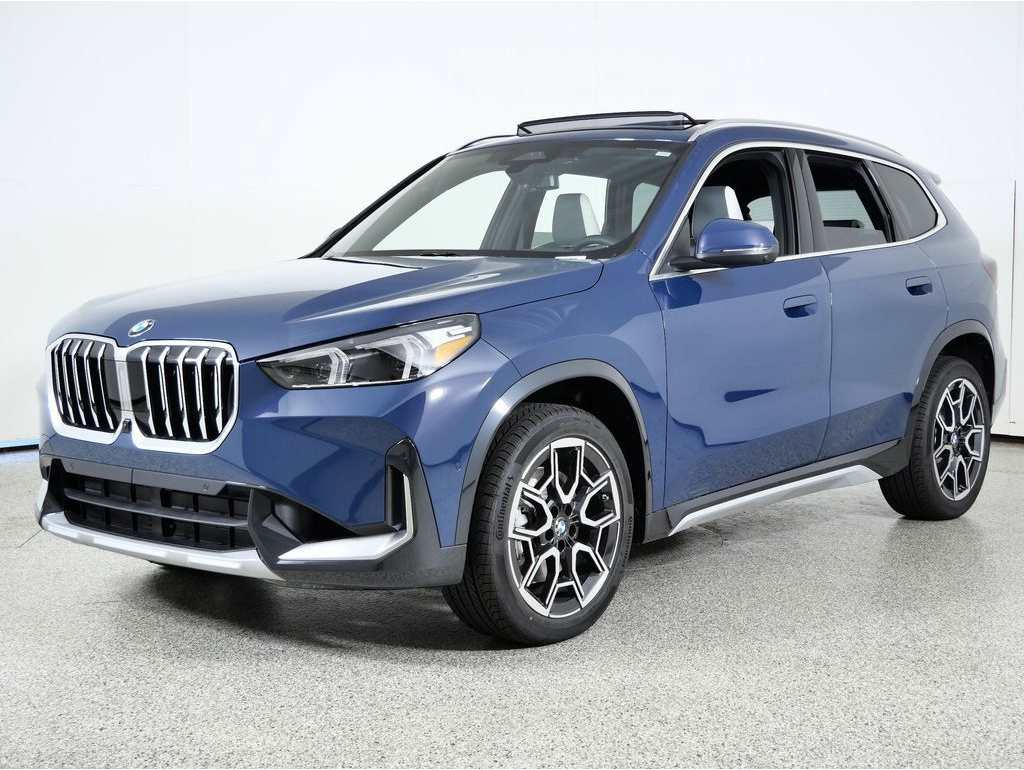 2026 BMW X1 28i's photo