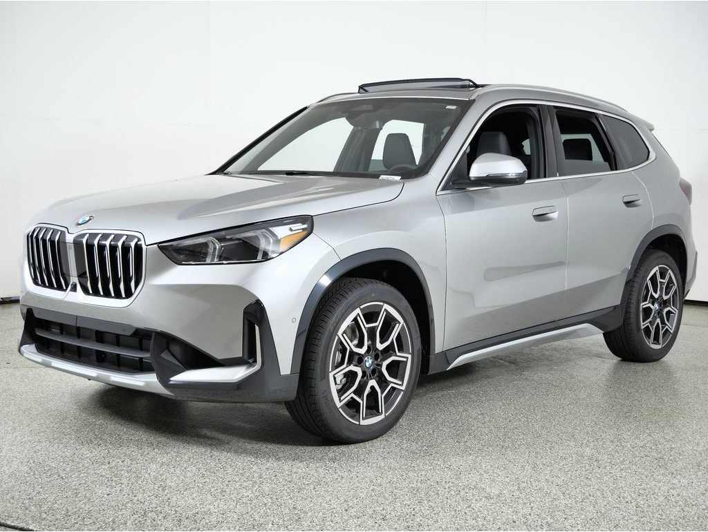 2026 BMW X1 28i's photo