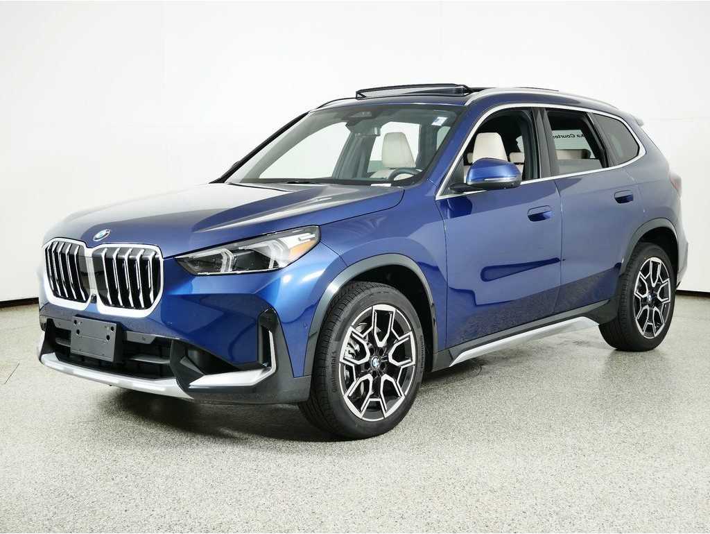 2025 BMW X1 28i's photo