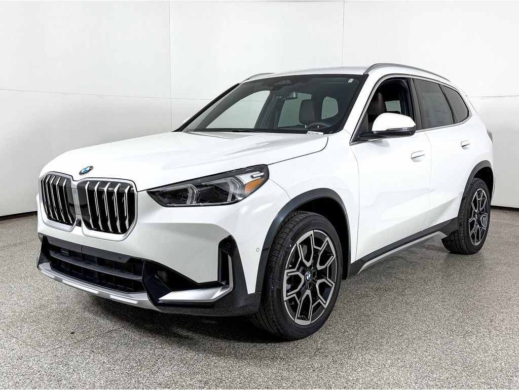 2025 BMW X1 28i's photo