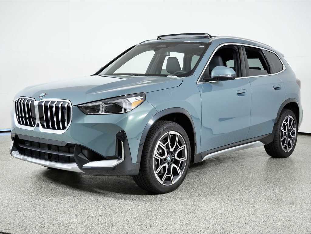 2026 BMW X1 28i's photo