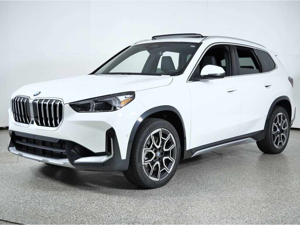 2026 BMW X1 28i's photo