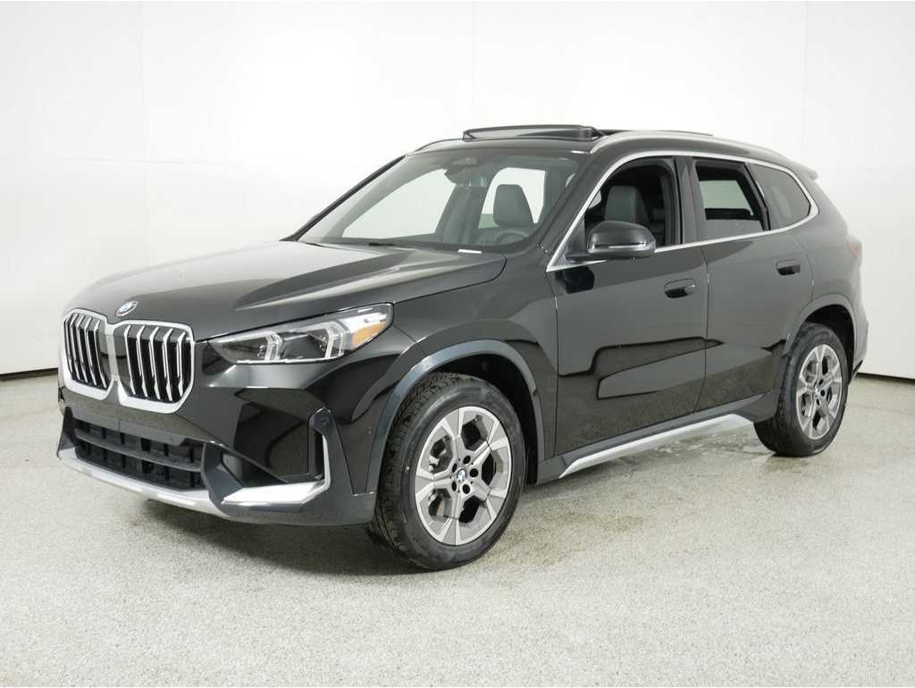 2025 BMW X1 28i's photo