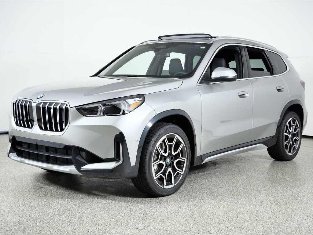 2026 BMW X1 28i's photo