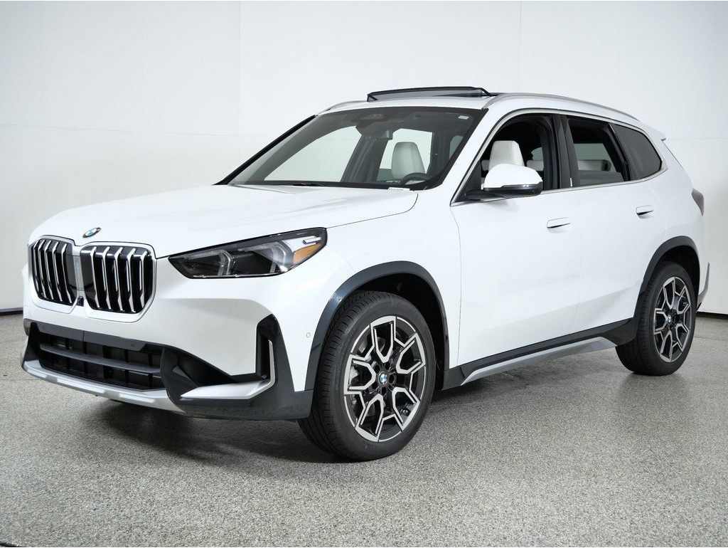 2026 BMW X1 28i's photo