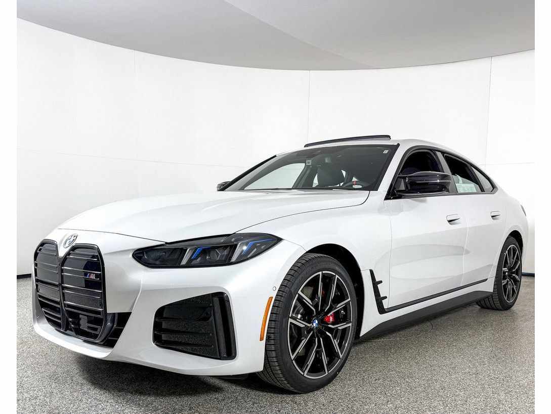 2025 BMW i4 M50's photo