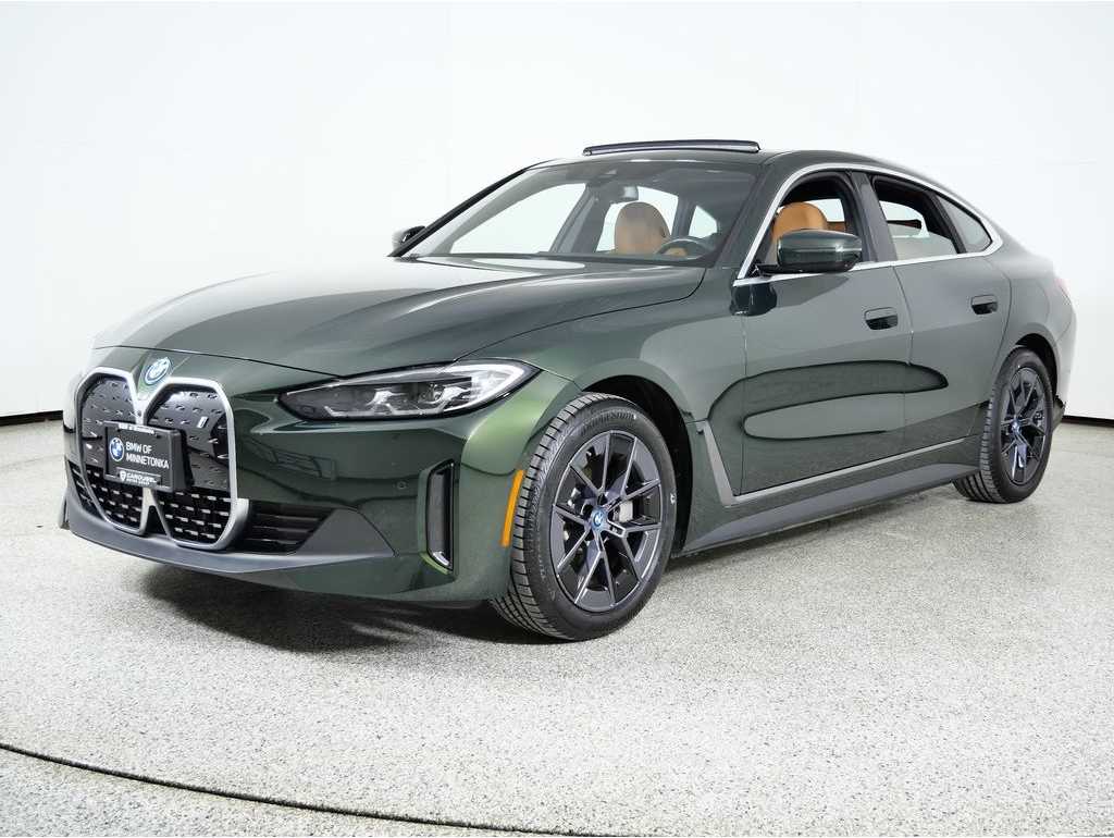 2023 BMW i4 35's photo