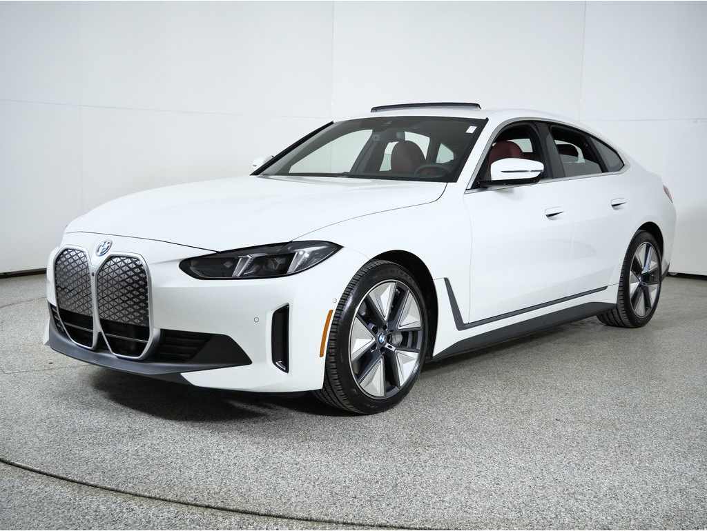 2025 BMW i4 40's photo