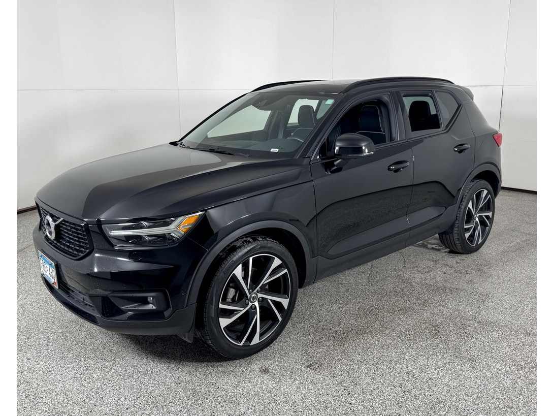 2021 Volvo XC40 R-Design's photo