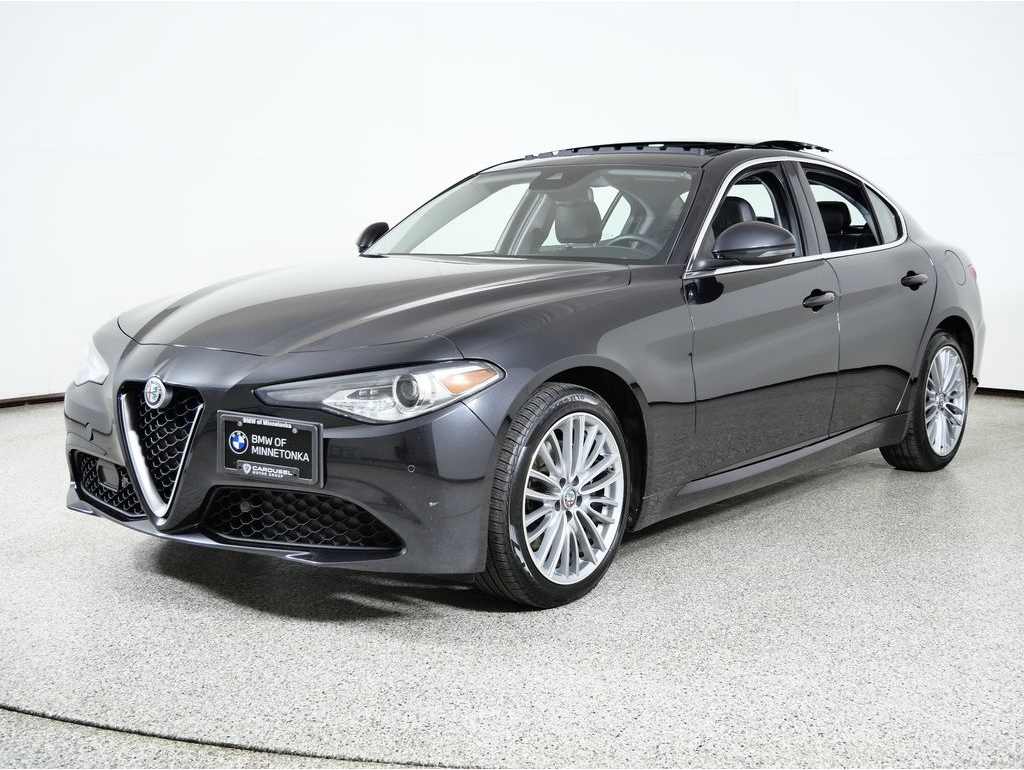 2017 Alfa Romeo Giulia Ti's photo