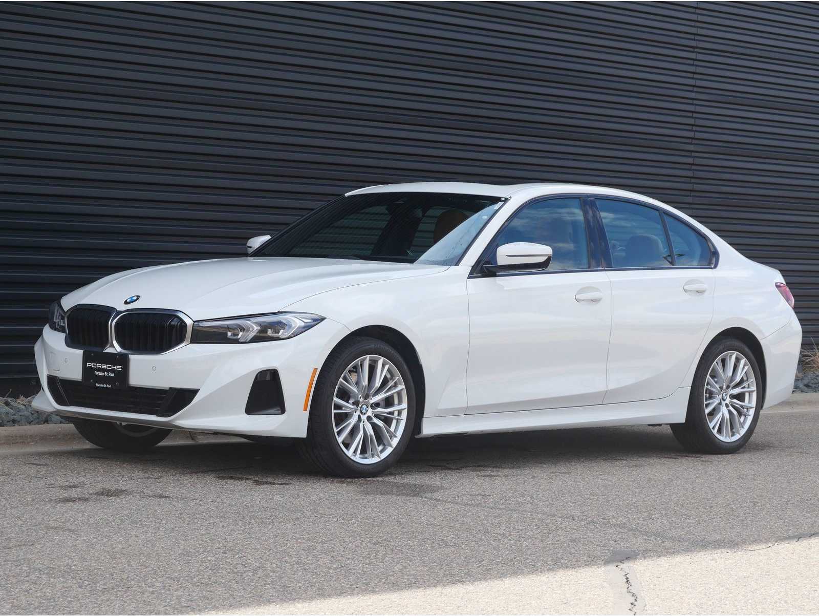 2023 BMW 3 Series 330i