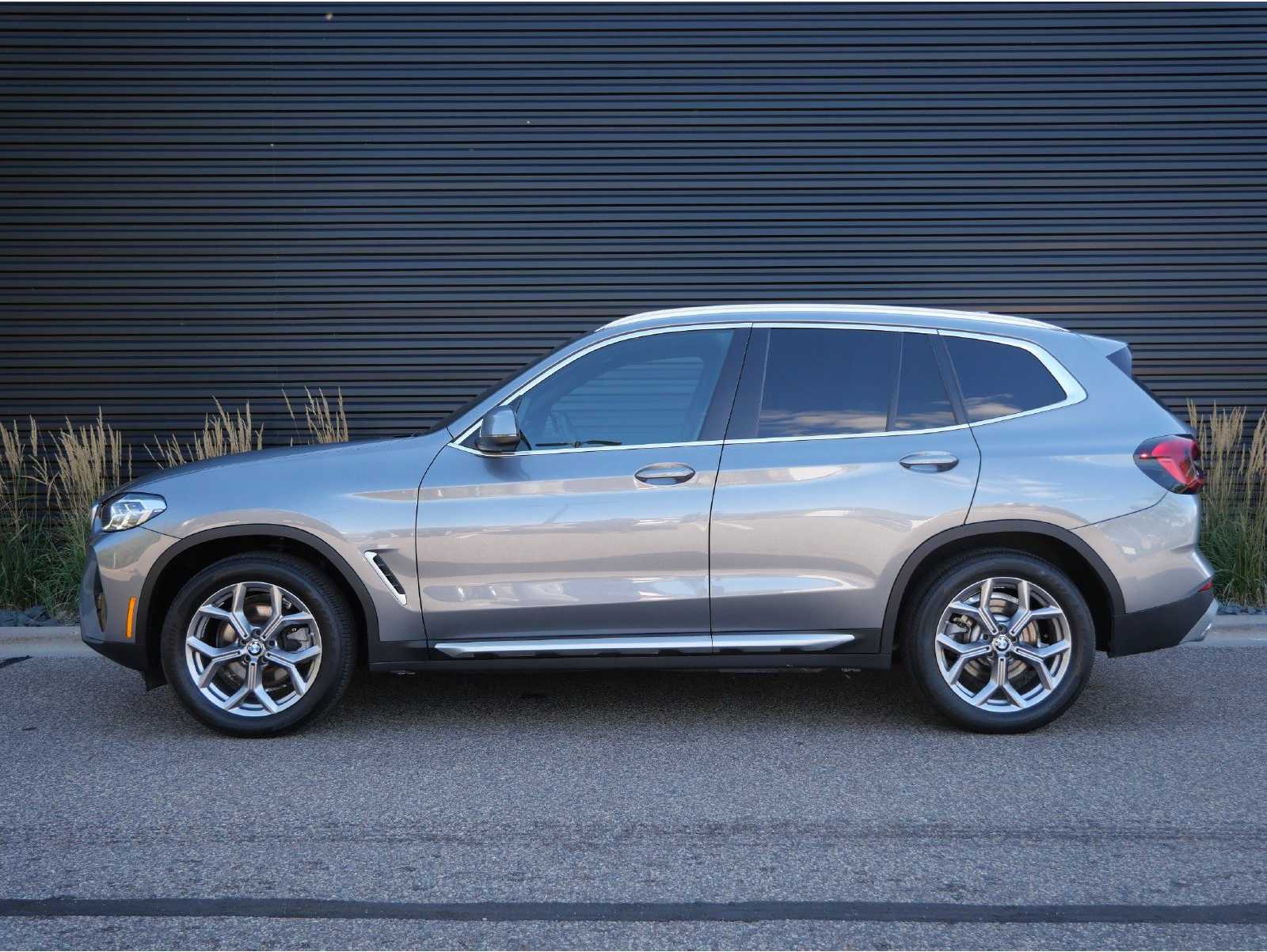 2023 BMW X3 30i