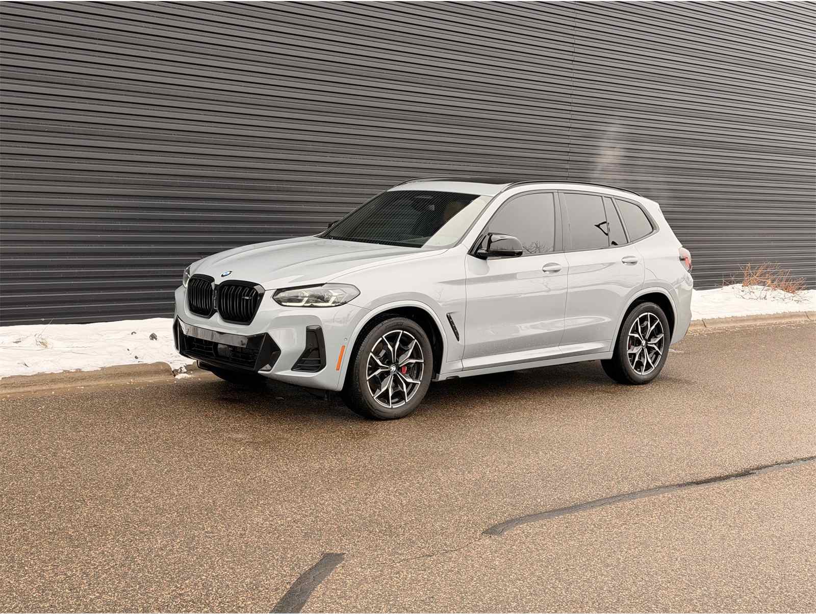 2023 BMW X3 40i's photo