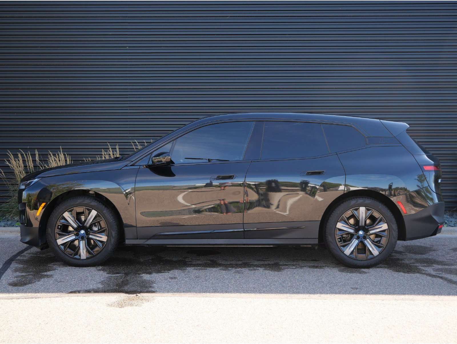 2024 BMW iX Base