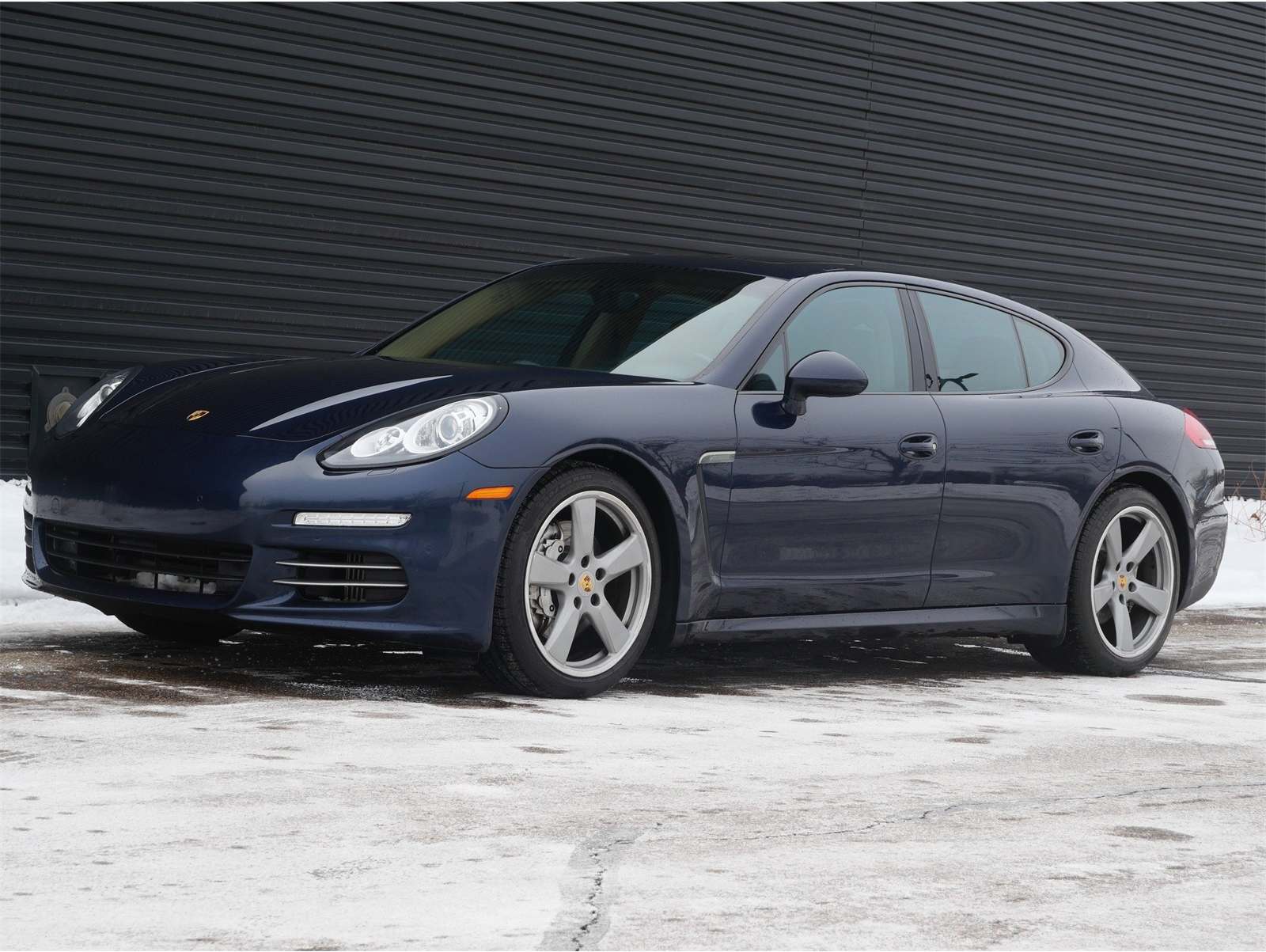 2016 Porsche Panamera S