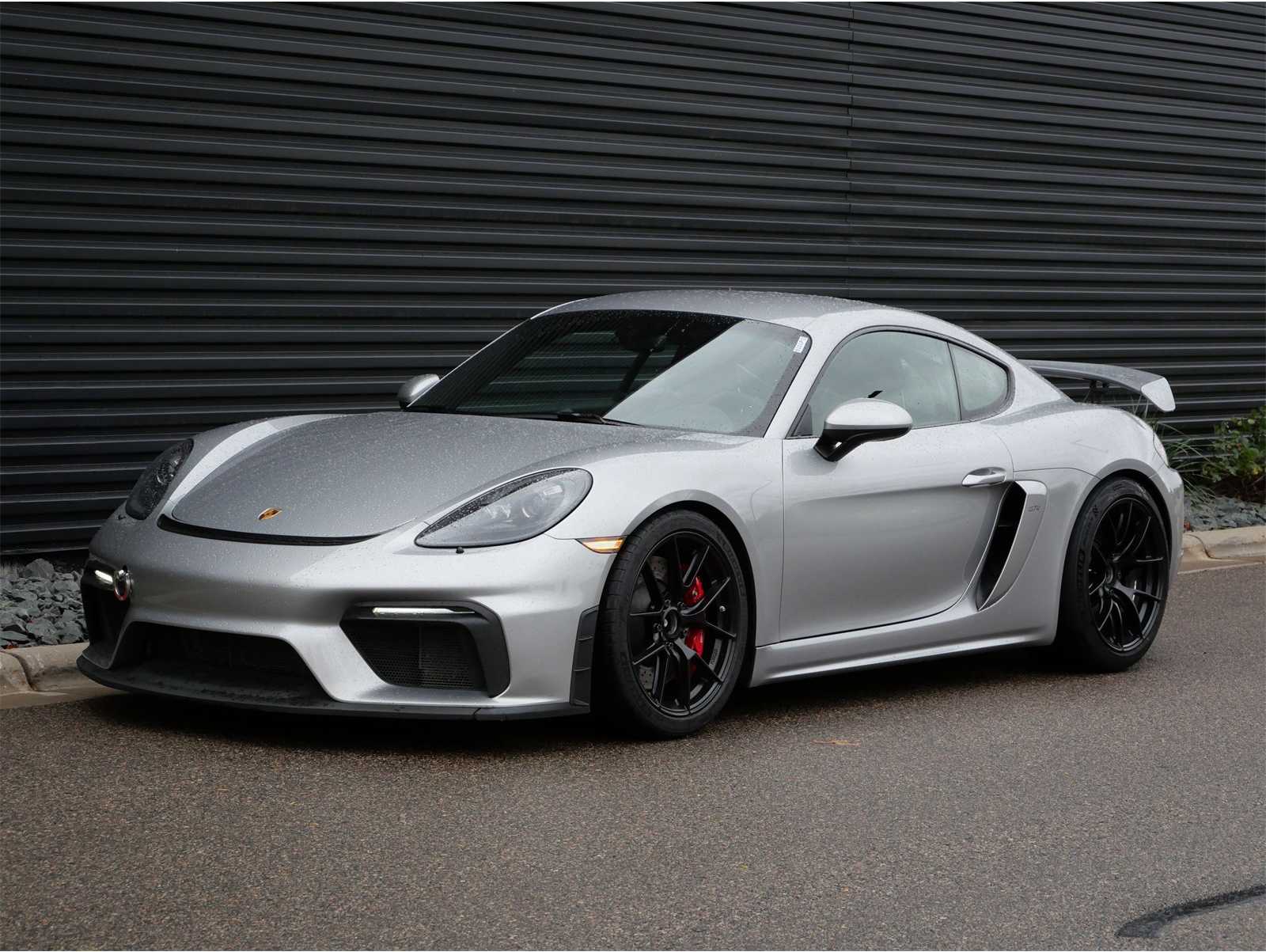 2021 Porsche 718 GT4's photo