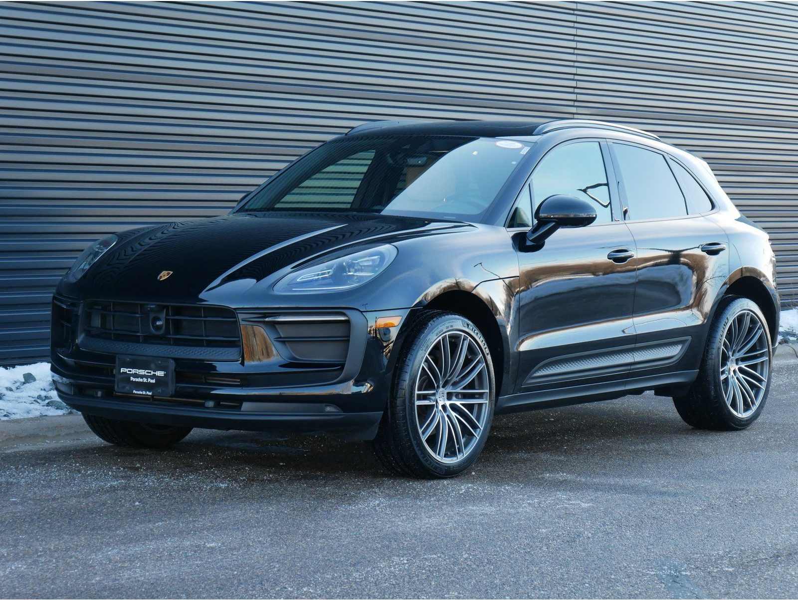 2025 Porsche Macan T