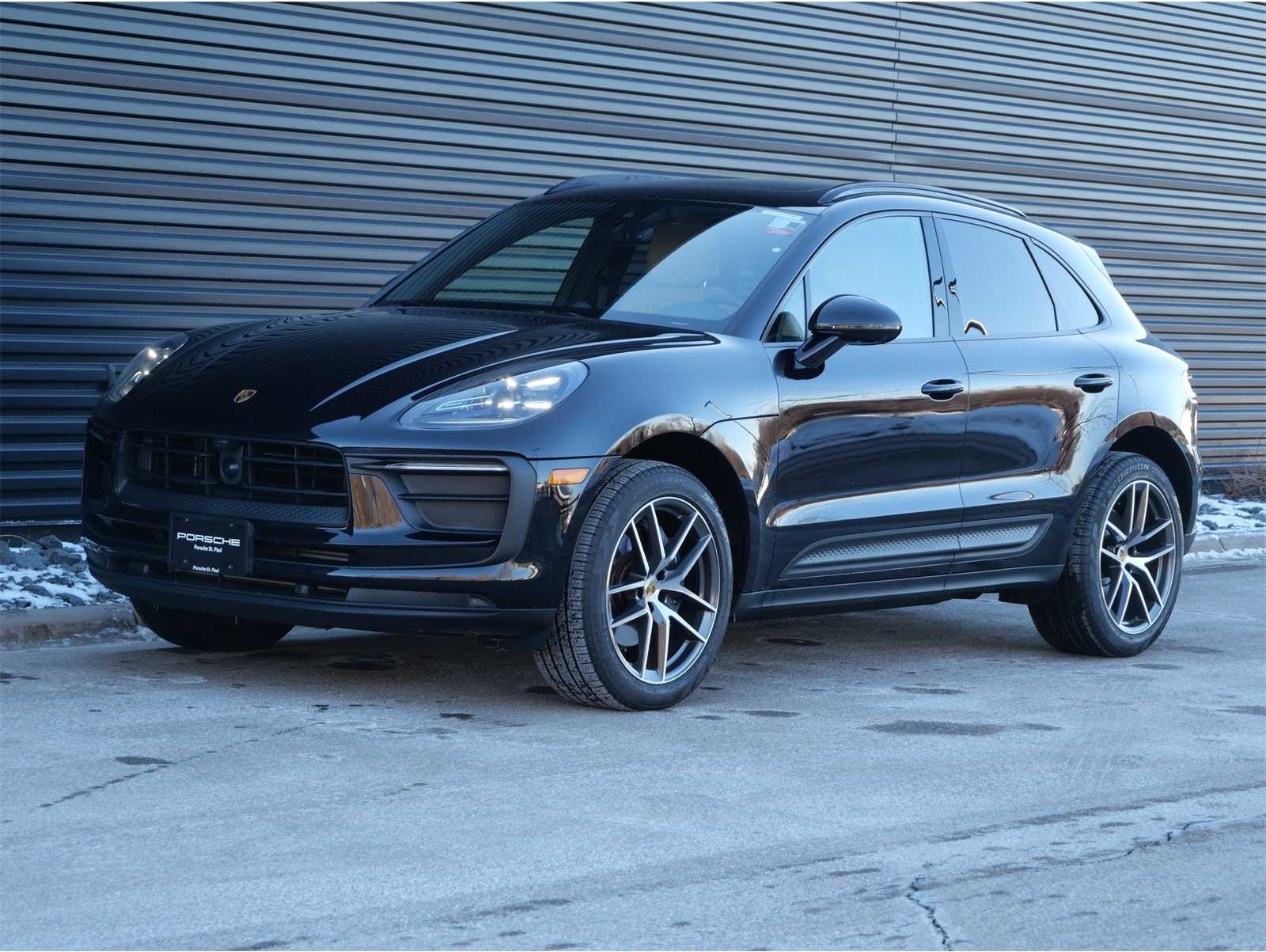 2025 Porsche Macan Base