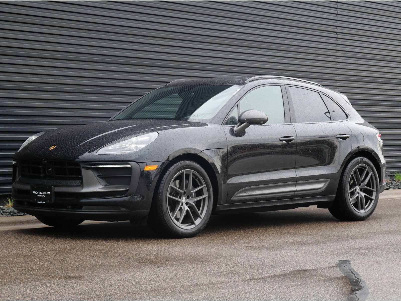 2025 Porsche Macan T
