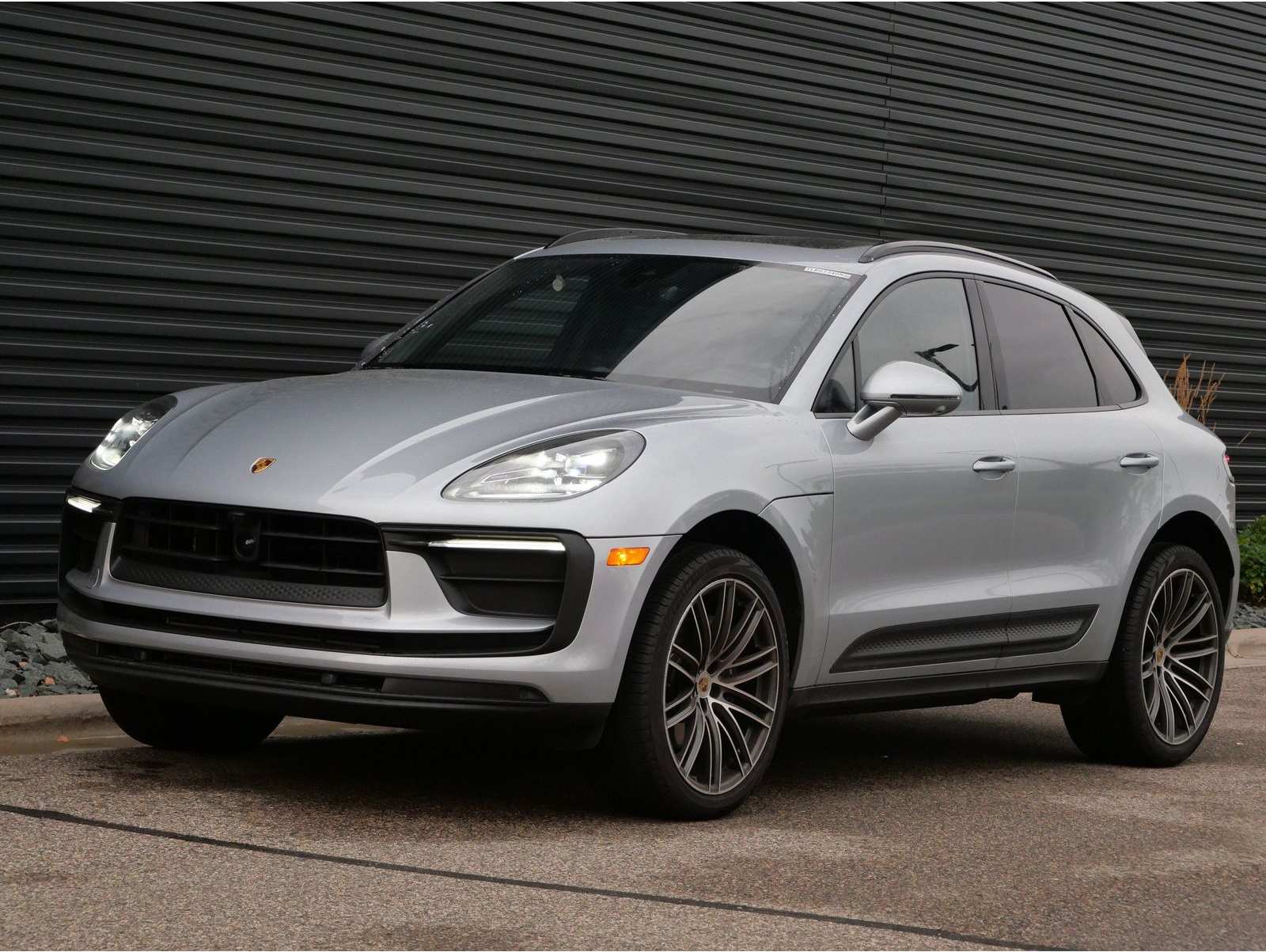 2026 Porsche Macan T