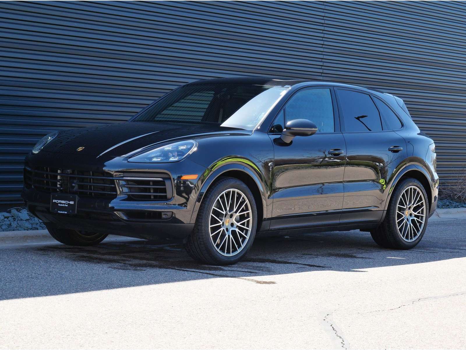 2023 Porsche Cayenne Platinum Edition