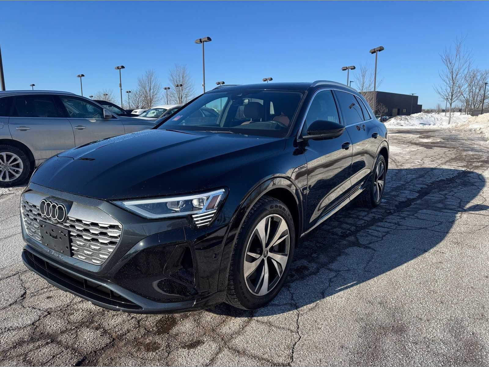 2024 Audi Q8 e-tron Premium Plus's photo