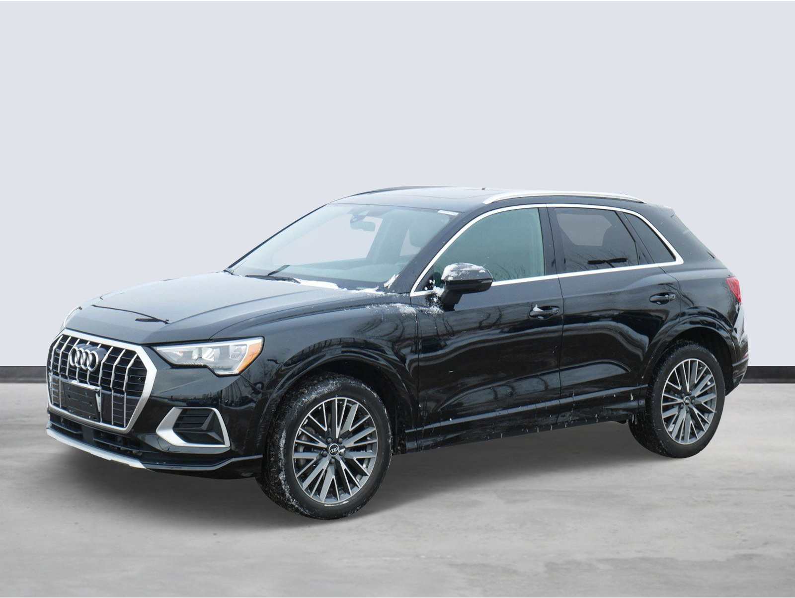 2022 Audi Q3 Premium's photo