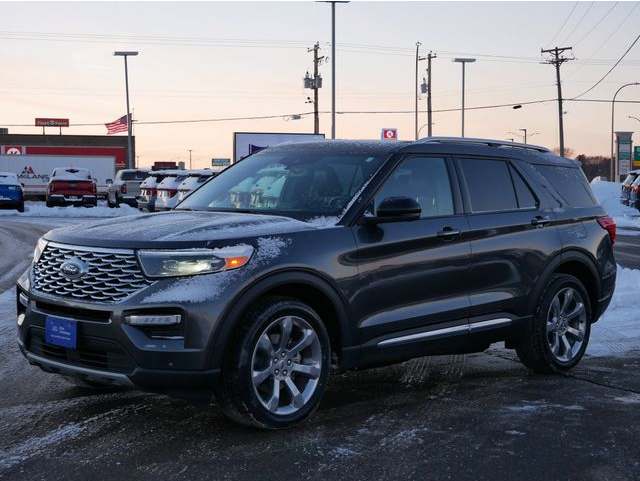 2020 Ford Explorer Platinum's photo
